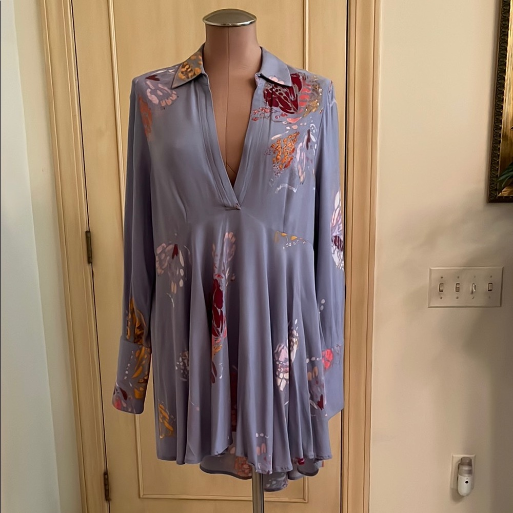 FREE PEOPLE "Fields of Butterflies" Dusty Blue Hi-Lo Long SLV Boho Artsy Tunic M
